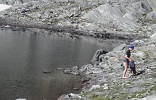 Erfrischendes Bad im Grafsee unterhalb der Stettiner Hütte in der Texelgruppe (Foto: Gerwin).